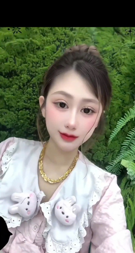 Bé Thỏ Đáng Yêu Xinh Xắn